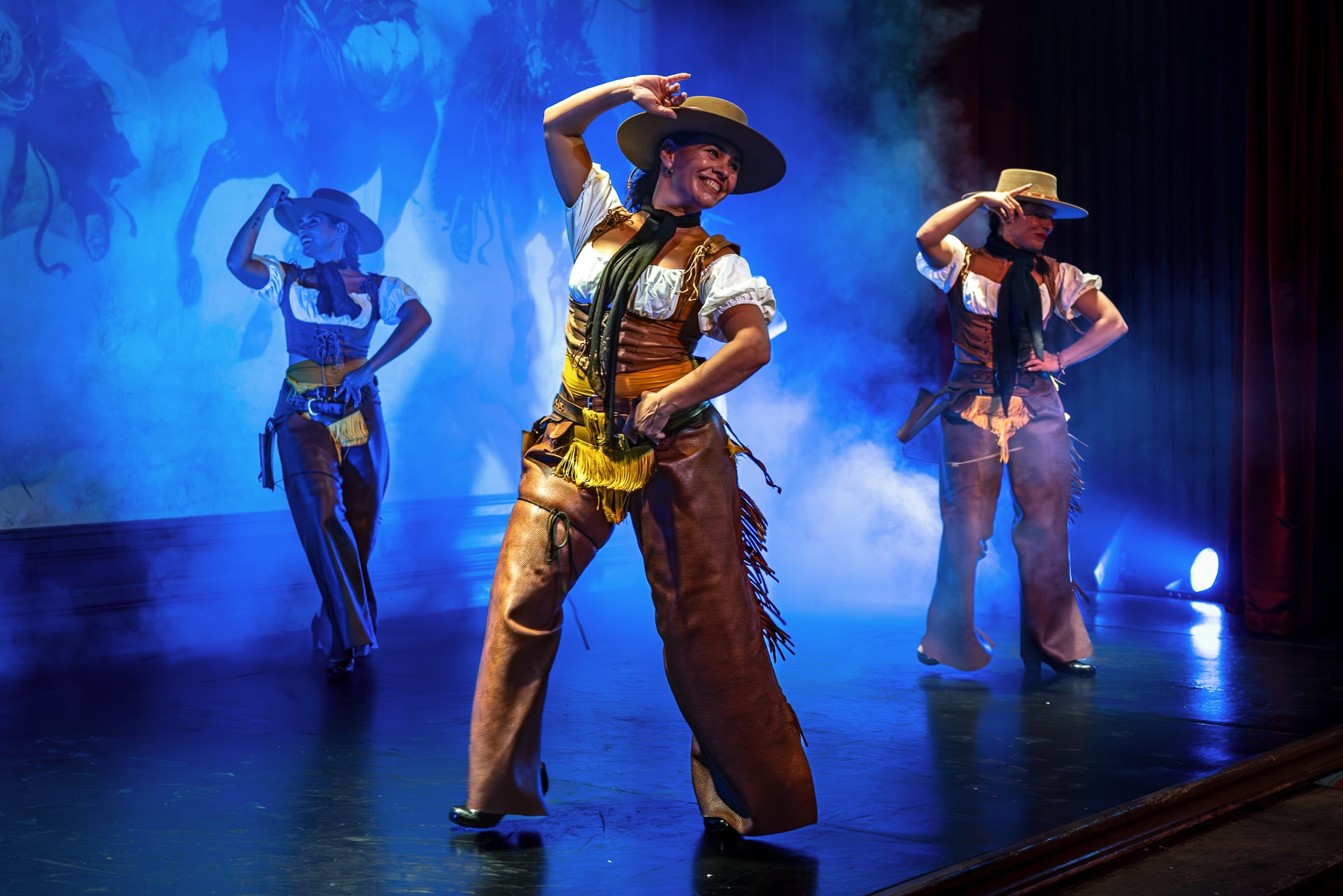 501_alta_oasys Show Cowgirls.jpg